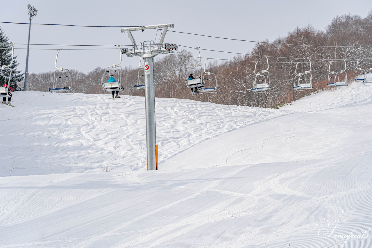 朝里川温泉スキー場　NEWイエローリフト運行開始。そして、新コースも開放間近…。今、北海道で一番“HOT”なスキー場は『ASARI』です！